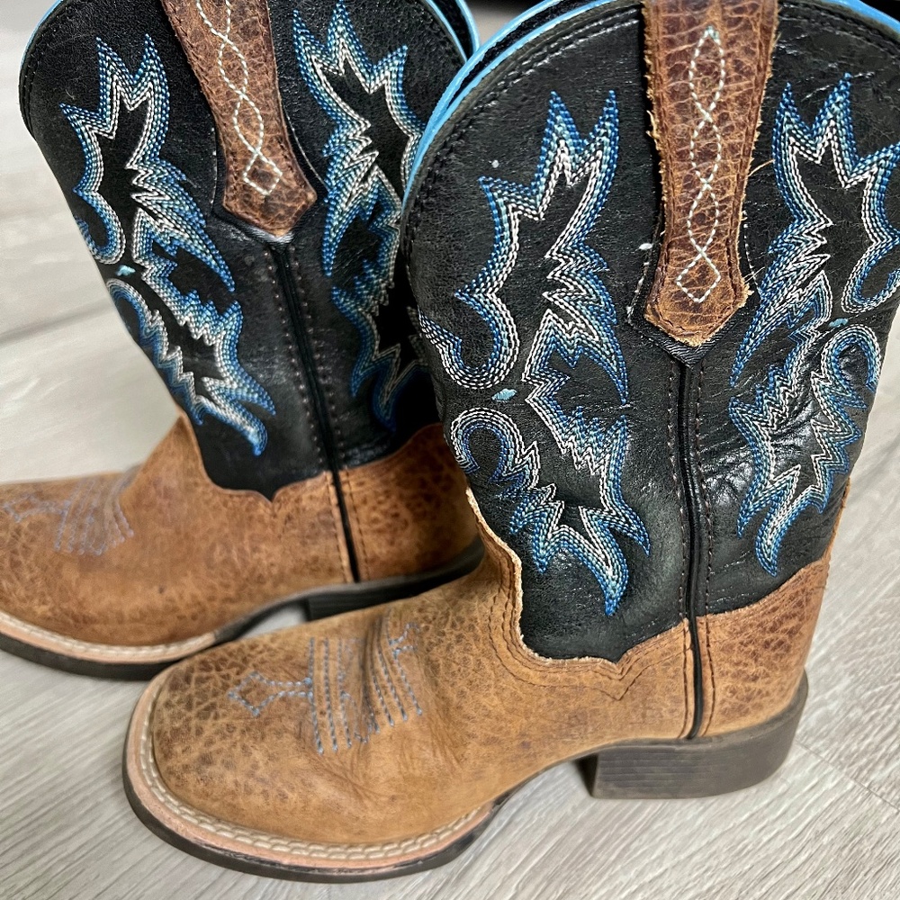 Ariat tombstone western boots